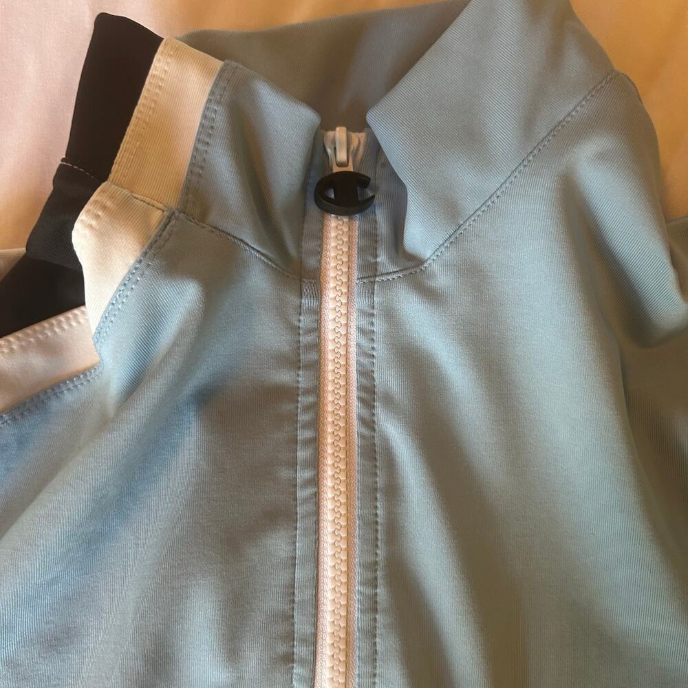 Champion 1/4 zip long sleeve athletic top in light blue with stripe. Women L - Picture 7 of 7